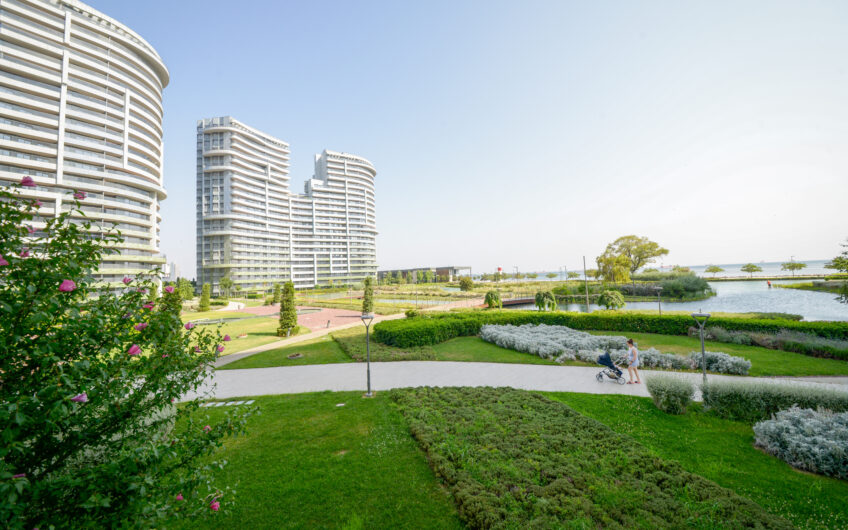 Seafront luxury apartments for sale in Istanbul Atakoy in a beautiful complex