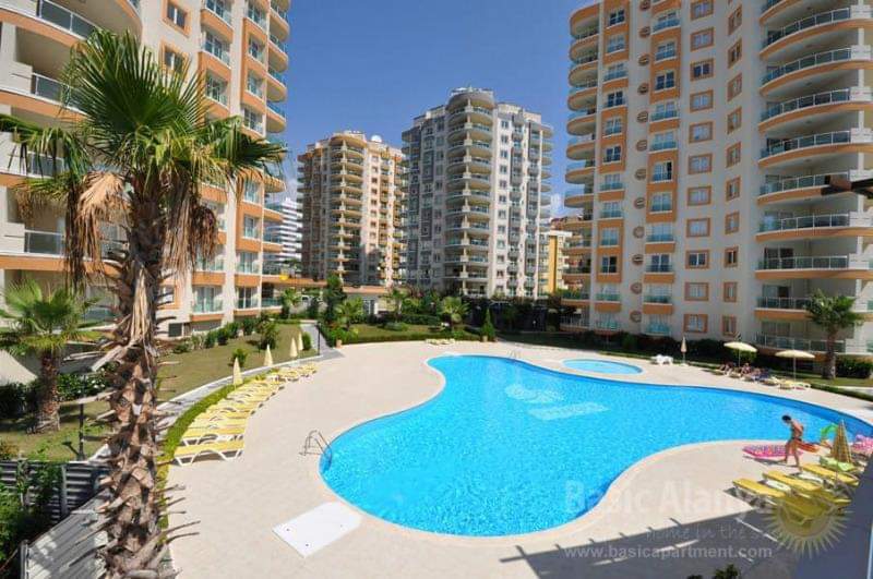 2+1 spacious and furnished apartment for sale in Mahmutlar