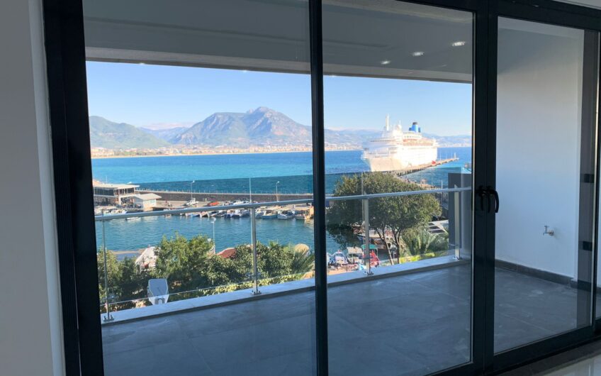3+1 luxury apartment with wonderful view on Alanya pier