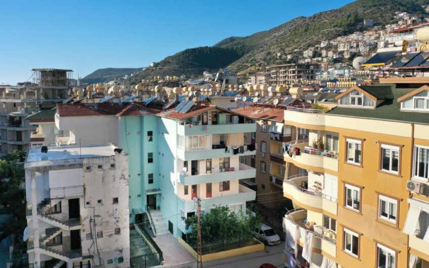 2+1 furnished apartment for sale in the center of Alanya