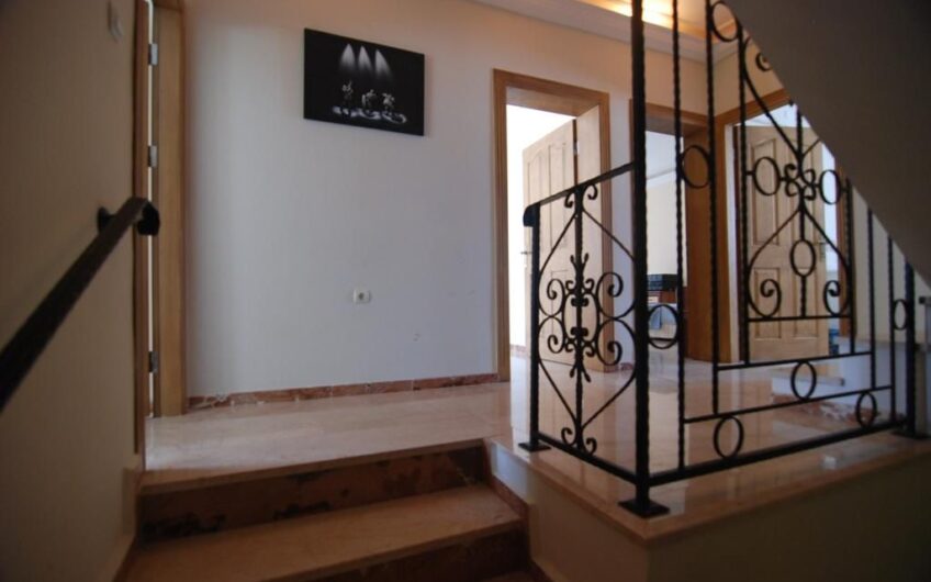 6 room villa suitable for citizenship for sale in Kestel