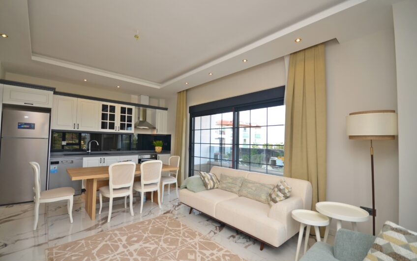 Trosoban luksuzno namješten stan sa pogledom na more u Kestelu