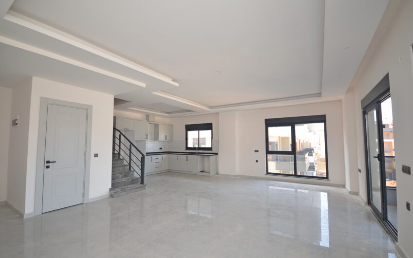 4 room penthouse for sale in new building