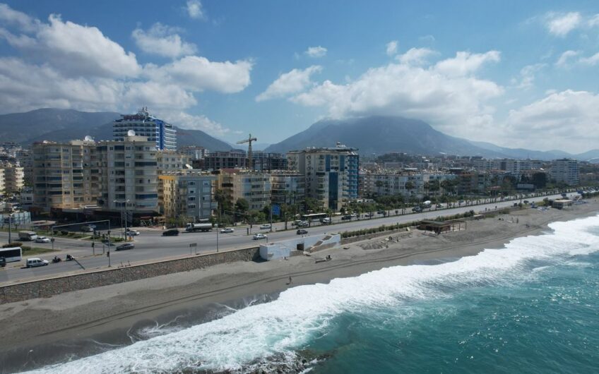 Luxuriöse Wohnung direkt am Meer in Tosmur