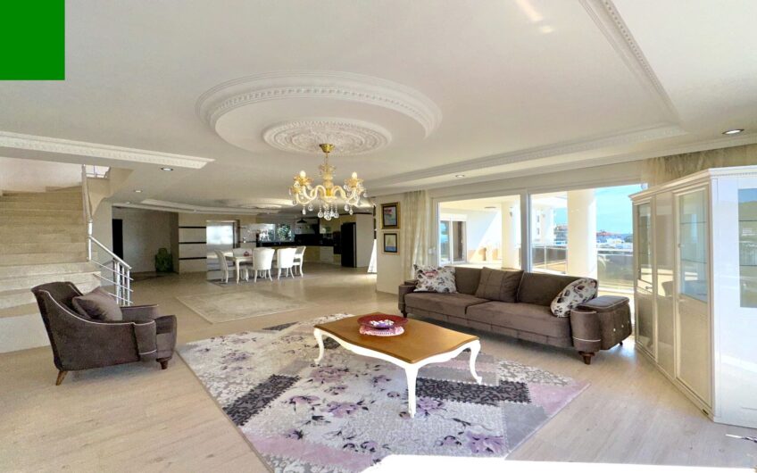 LYXVILLA MED FULL HAVS- OCH SLOTTSUTSIKTER I ALANYA, TURKIET