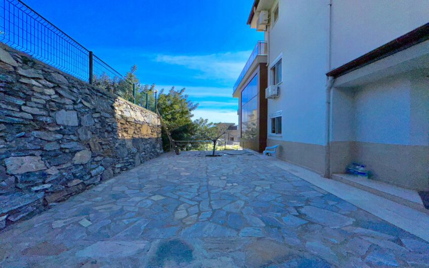 LYXVILLA MED FULL HAVS- OCH SLOTTSUTSIKTER I ALANYA, TURKIET