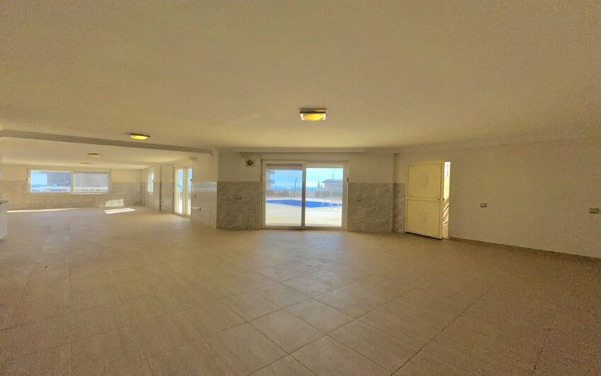 LYXVILLA MED FULL HAVS- OCH SLOTTSUTSIKTER I ALANYA, TURKIET