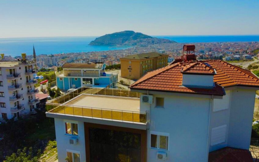 LYXVILLA MED FULL HAVS- OCH SLOTTSUTSIKTER I ALANYA, TURKIET