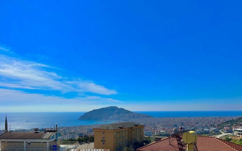 LYXVILLA MED FULL HAVS- OCH SLOTTSUTSIKTER I ALANYA, TURKIET