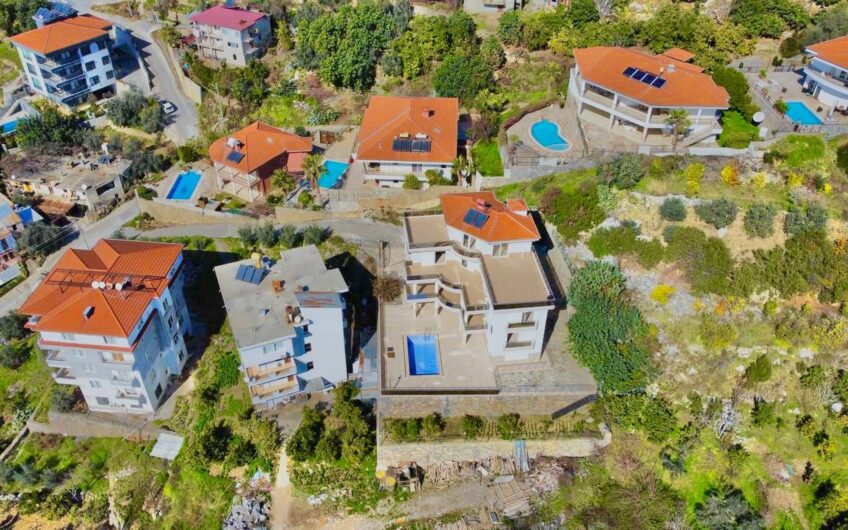 LYXVILLA MED FULL HAVS- OCH SLOTTSUTSIKTER I ALANYA, TURKIET