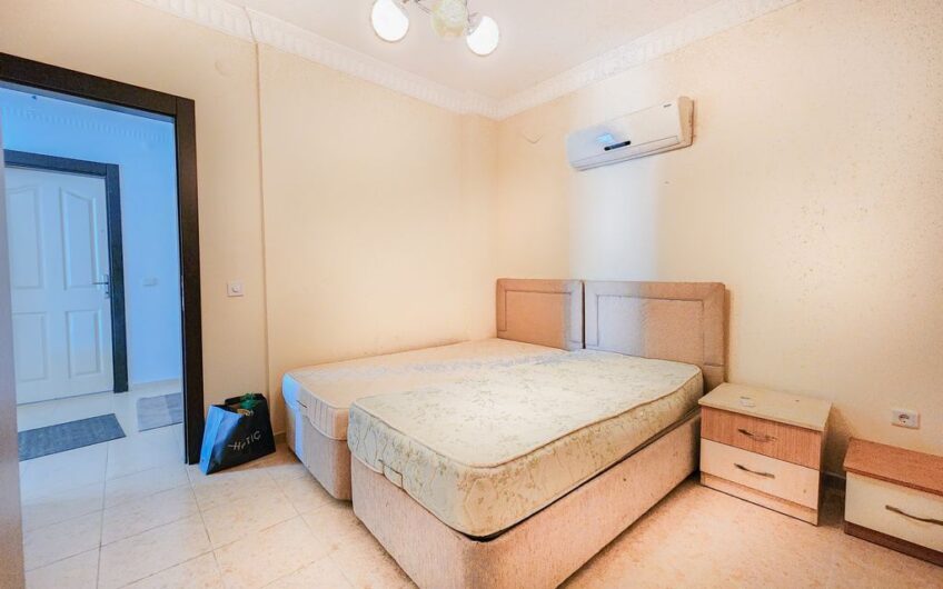 Срочно продается отдельно стоящая вилла в жилом комплексе в Карджичаке, Алания – инвестиционная возможность.