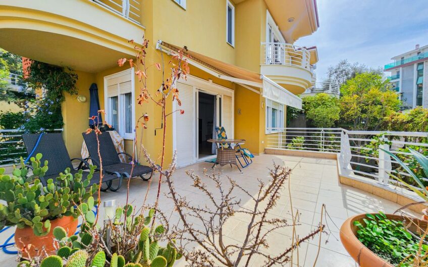 Срочно продается отдельно стоящая вилла в жилом комплексе в Карджичаке, Алания – инвестиционная возможность.