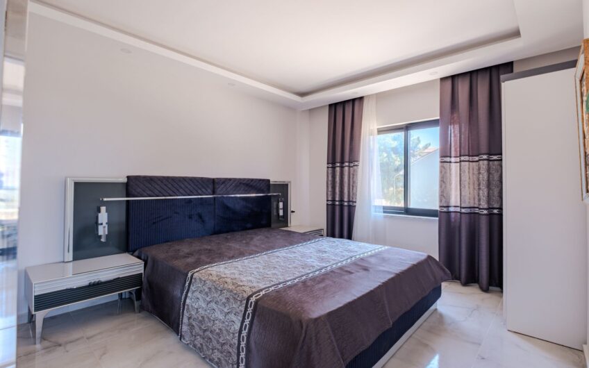 1+1 Apartments for Sale by the Sea in Kargıcak, Alanya