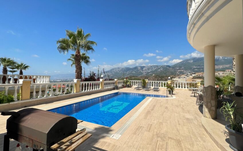 Luxury Detached Villa with Panoramic Sea and Castle Views in Kargıcak, Alanya
