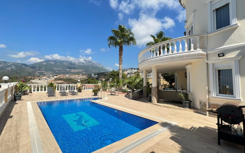 Luxury Detached Villa with Panoramic Sea and Castle Views in Kargıcak, Alanya