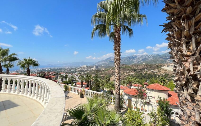 Luxury Detached Villa with Panoramic Sea and Castle Views in Kargıcak, Alanya