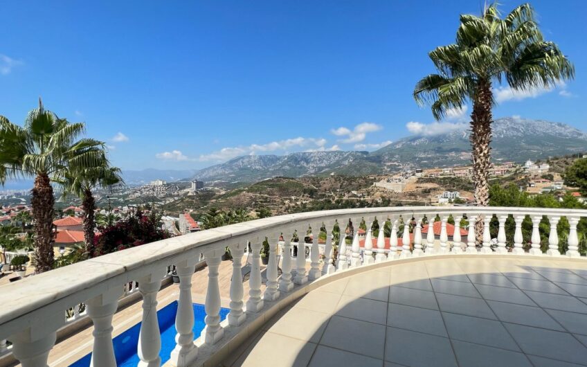 Luxury Detached Villa with Panoramic Sea and Castle Views in Kargıcak, Alanya