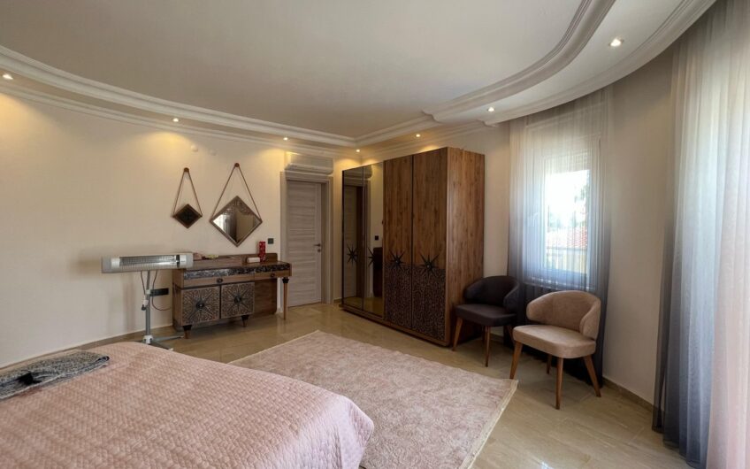 Luxury Detached Villa with Panoramic Sea and Castle Views in Kargıcak, Alanya