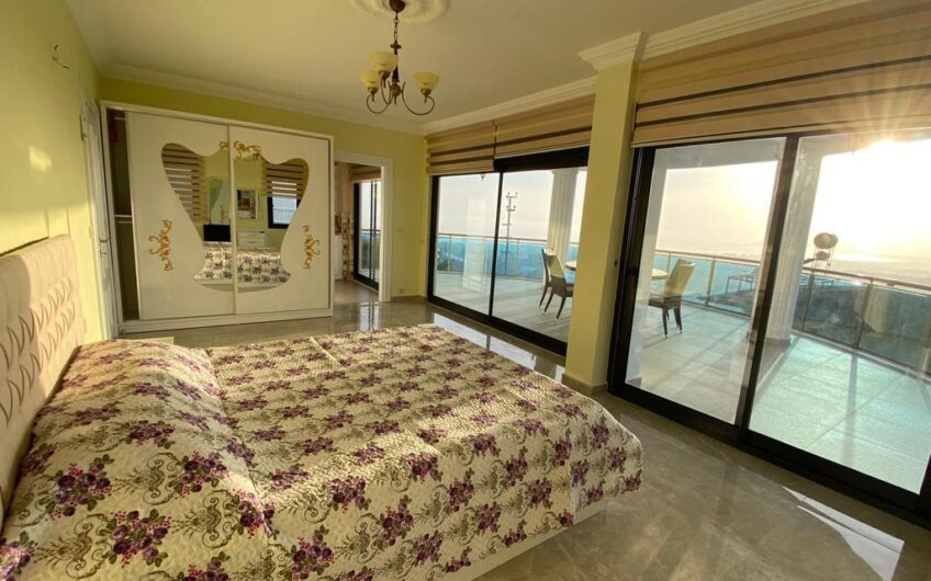 5+1 Triplex Villa for Sale in Alanya Kestel | Sea View
